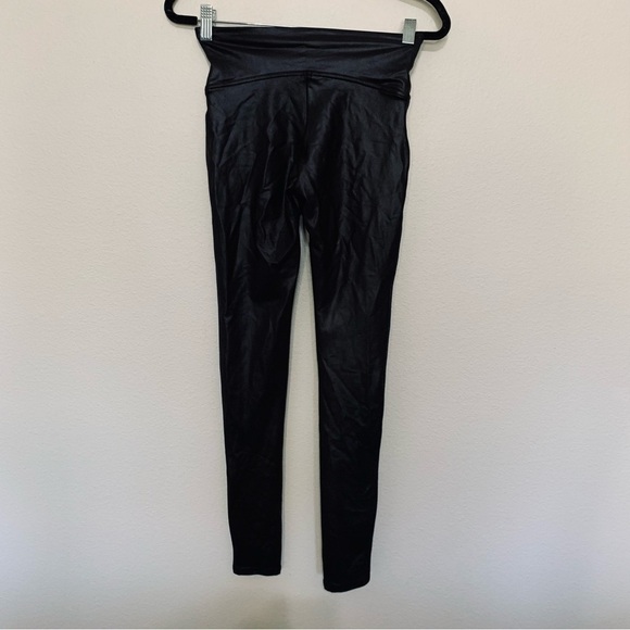 Spanx women’s faux leather leggings black compression shaping size s small - Picture 3 of 3